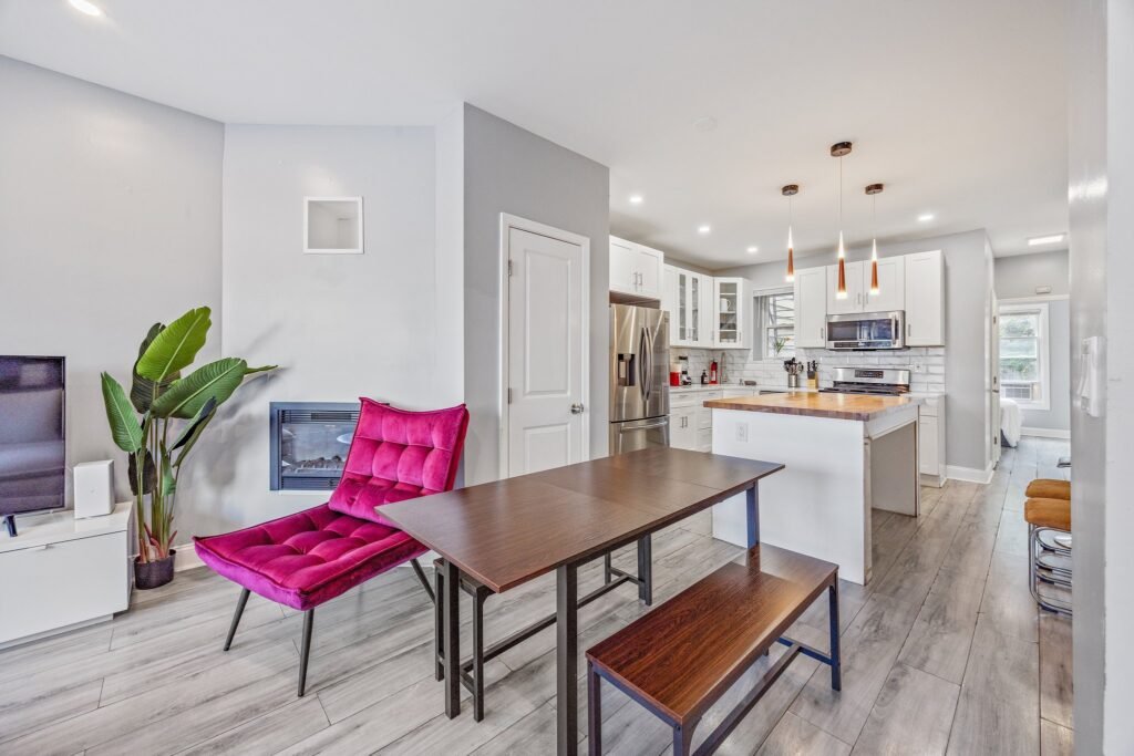 4-web-or-mls-274-summer-ave