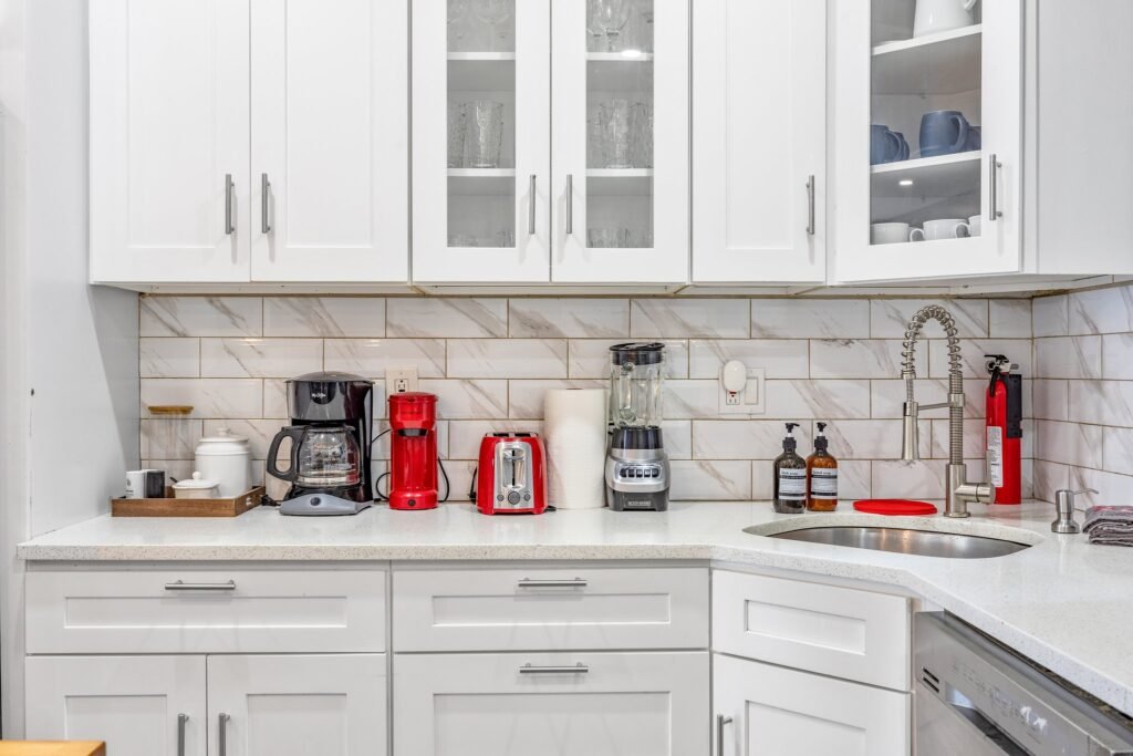 9-web-or-mls-274-summer-ave
